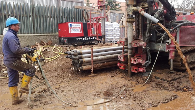 Installazione sonda geotermica verticale.